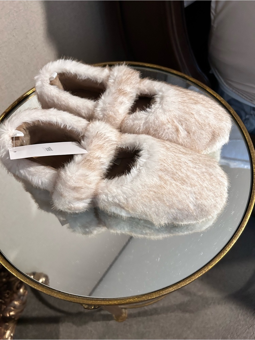 New with tags H&M  faux fur Maryjane’s  women’s size 7
